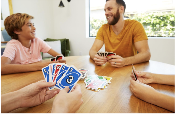 Mattel Games - UNO Original - Juego de Cartas Familiar - Clásico - Imagen 5